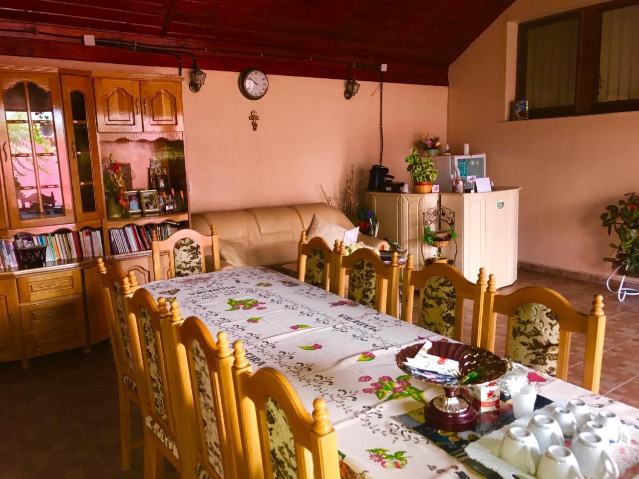Vila La Izvor Petresti Exterior photo